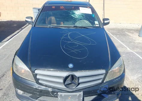 2008 Mercedes-Benz C 300 Luxury/Sport z USA, uszkodzony, nr VIN WDDGF54X38R013968